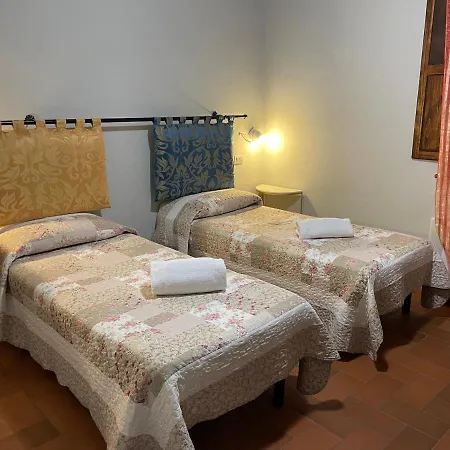 Agriturismo I Poggi Gialli Farm stay *